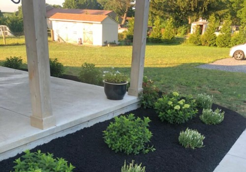 Maintaining Edging and Mulch for a Beautiful Landscape